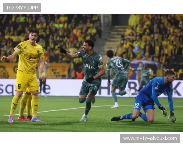 曼联锁定热刺，继续冲击英超争冠